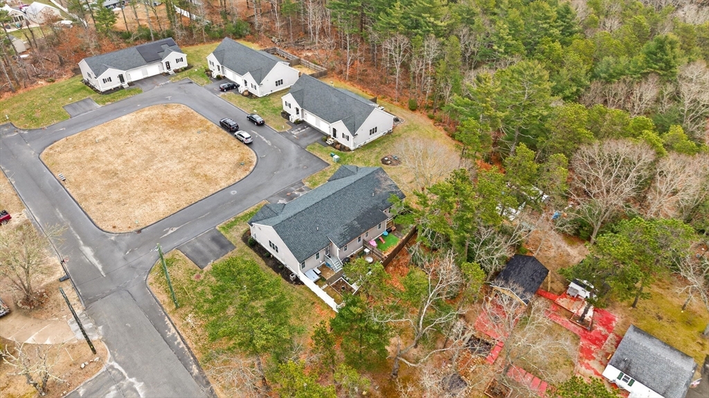 7 Spring Ave -