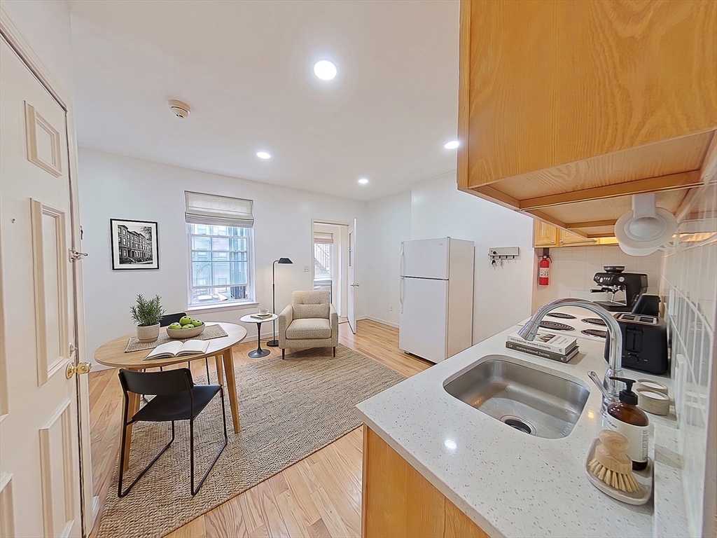 74 Tyler St C