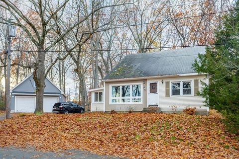 17 First Ave Leominster MA 01453