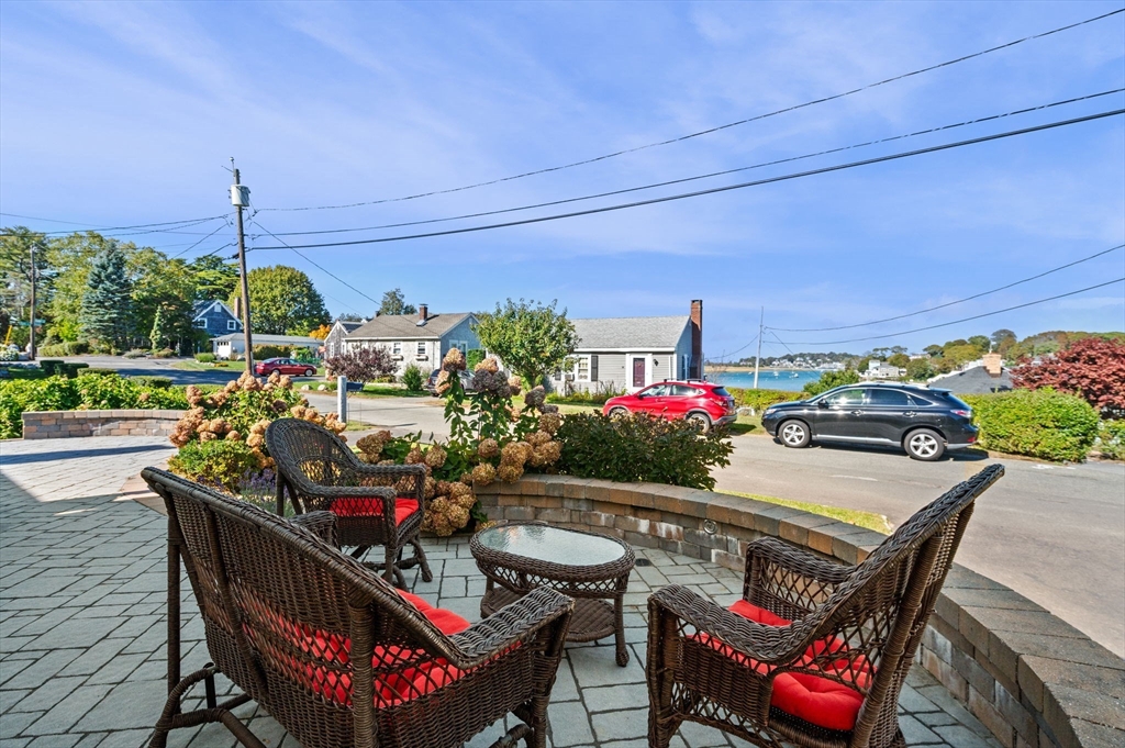 49 Thurston Point Rd