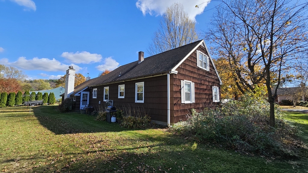 13 Captain Lathrop Dr