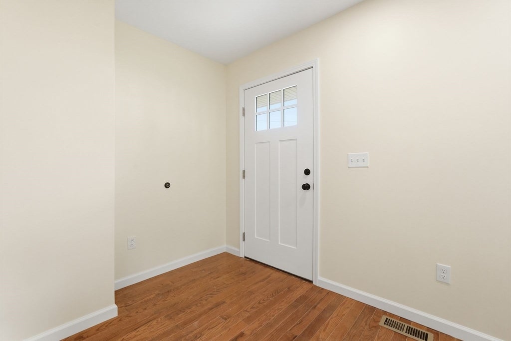44-42 Gilbert Ave, Springfield, MA, 44-42 Gilbert Ave, Springfield, MA Photo #4