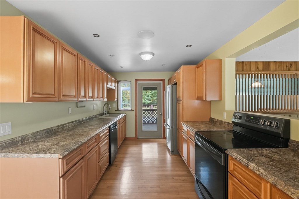 1154 Dunhamtown Brimfield Rd