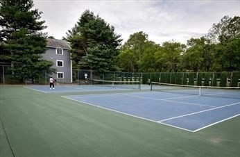 Natick, Massachusetts 01760, United States, 1 Bedroom Bedrooms, ,1 BathroomBathrooms,Residential,Pending,121002