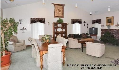 Natick, Massachusetts 01760, United States, 1 Bedroom Bedrooms, ,1 BathroomBathrooms,Residential,Pending,121002