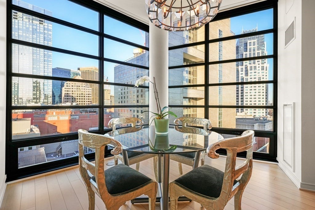 580 Washington St #PH3 Floor 13
