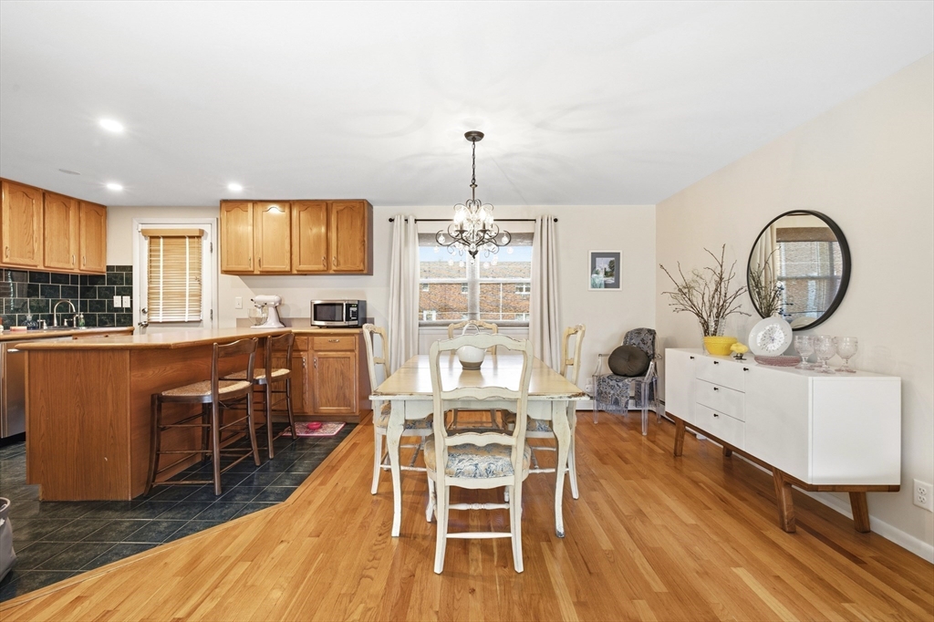 130 Kingston St 130