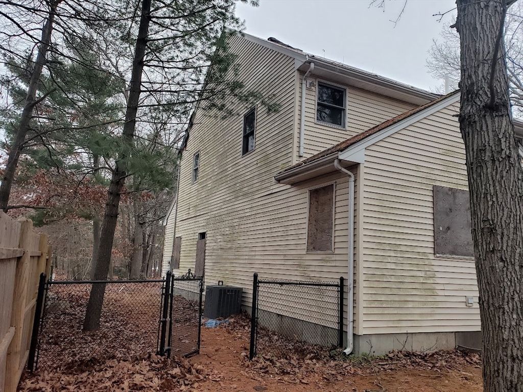 6 Briar Rd