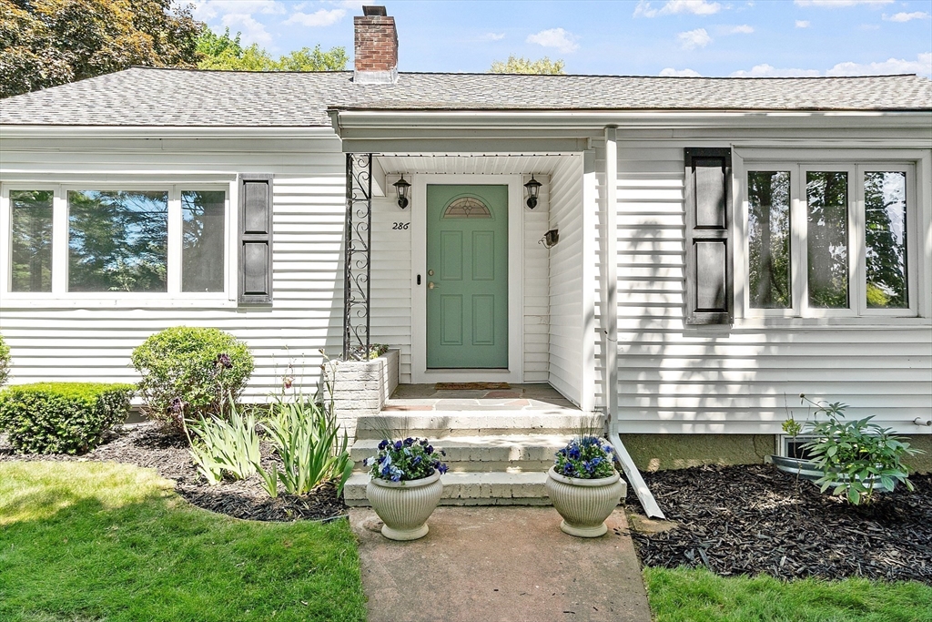 286 Laurel Street