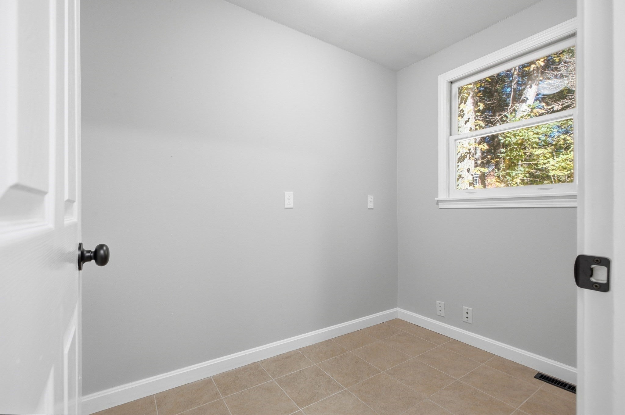 255 Haymeadow Rd, North Andover, MA Photo #31