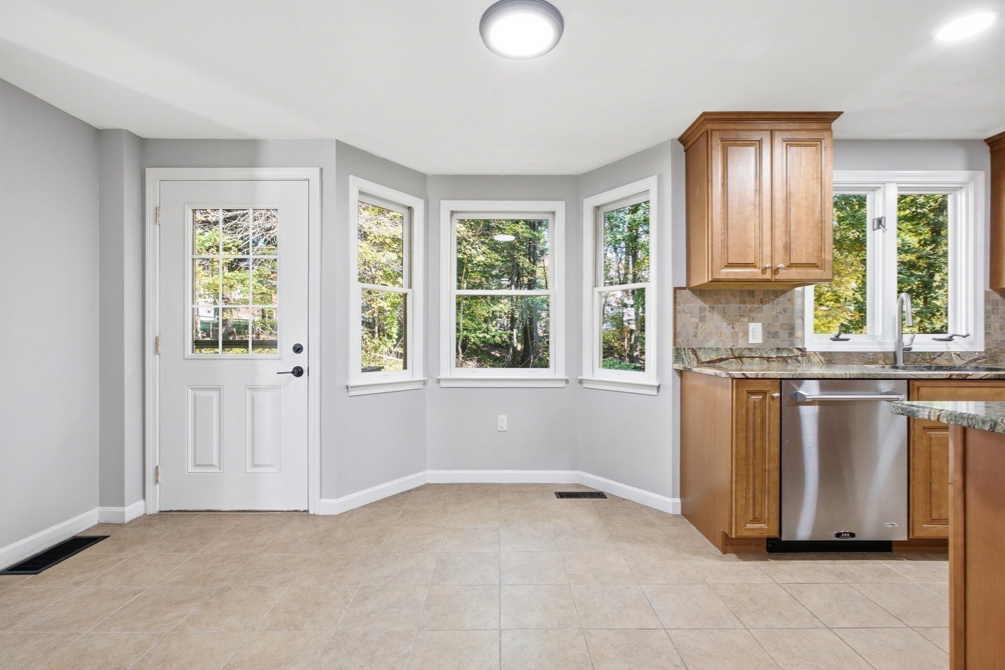 255 Haymeadow Rd, North Andover, MA Photo #17