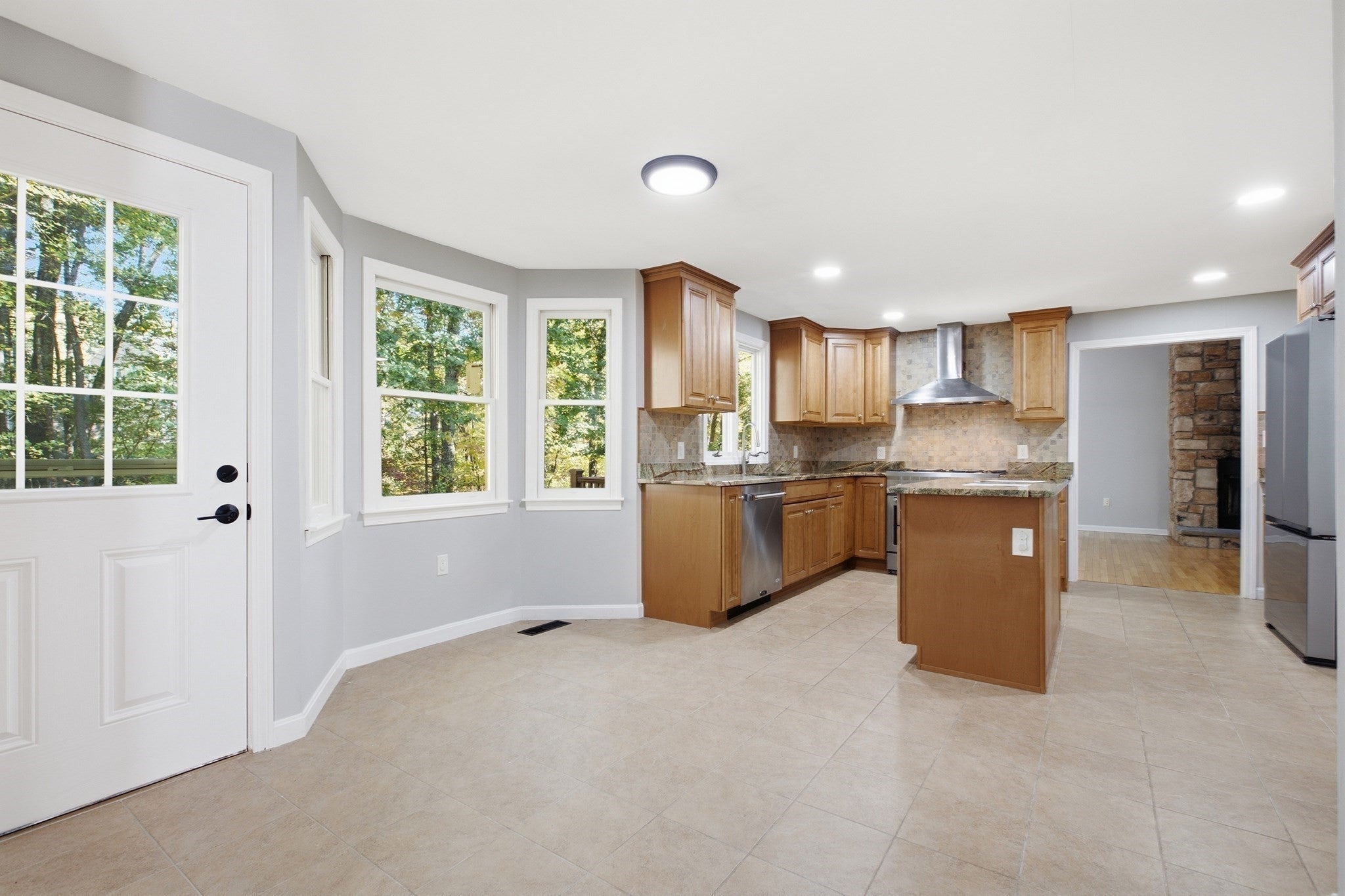 255 Haymeadow Rd, North Andover, MA Photo #12