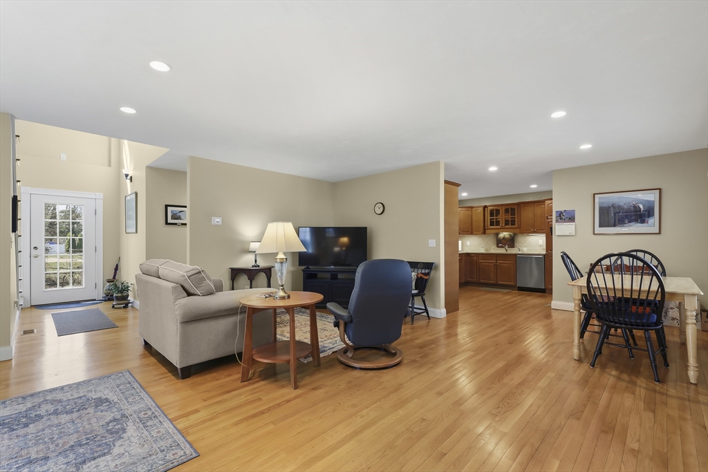 31 Hillside Ave
