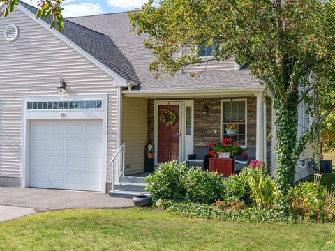 15 Fox Run 15 Blackstone MA 01504