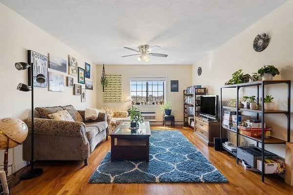 474 BROADWAY APT 49, SOMERVILLE, MA 02145 - Image 2a6feaf7f2677a00a0e671a9a94fcde9/3764585562