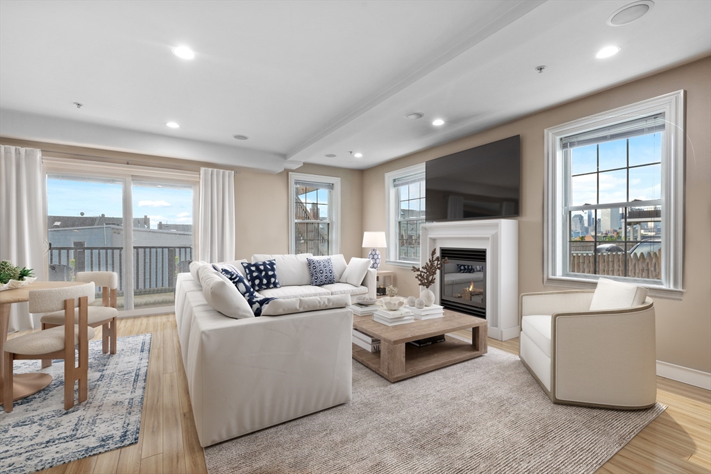 37 Old Harbor St 1