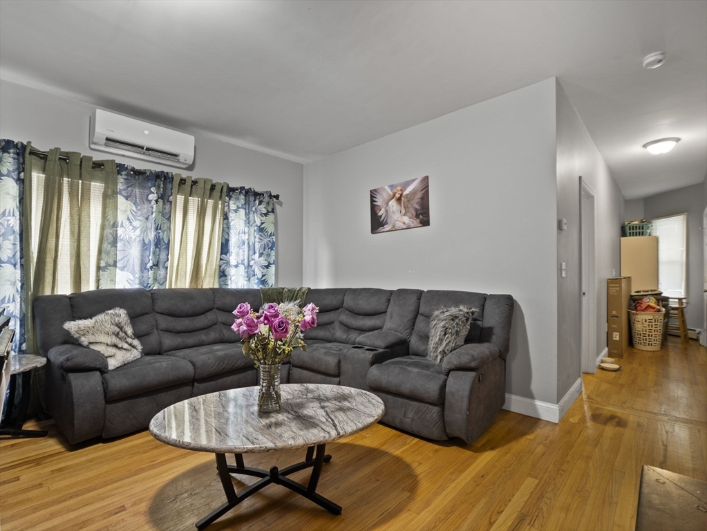 271 Mulberry St