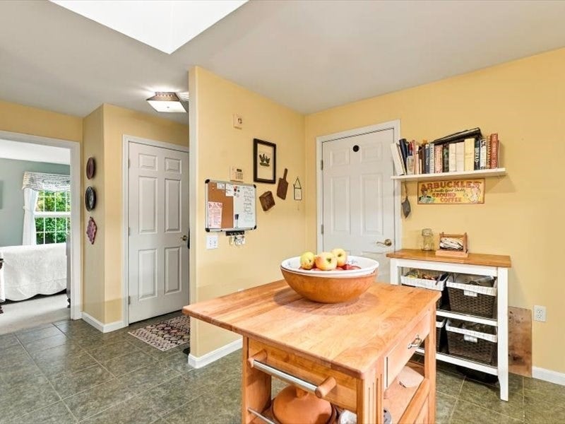81 Country Squire Rd #81, Uxbridge, MA, 81 Country Squire Rd #81, Uxbridge, MA Photo #9