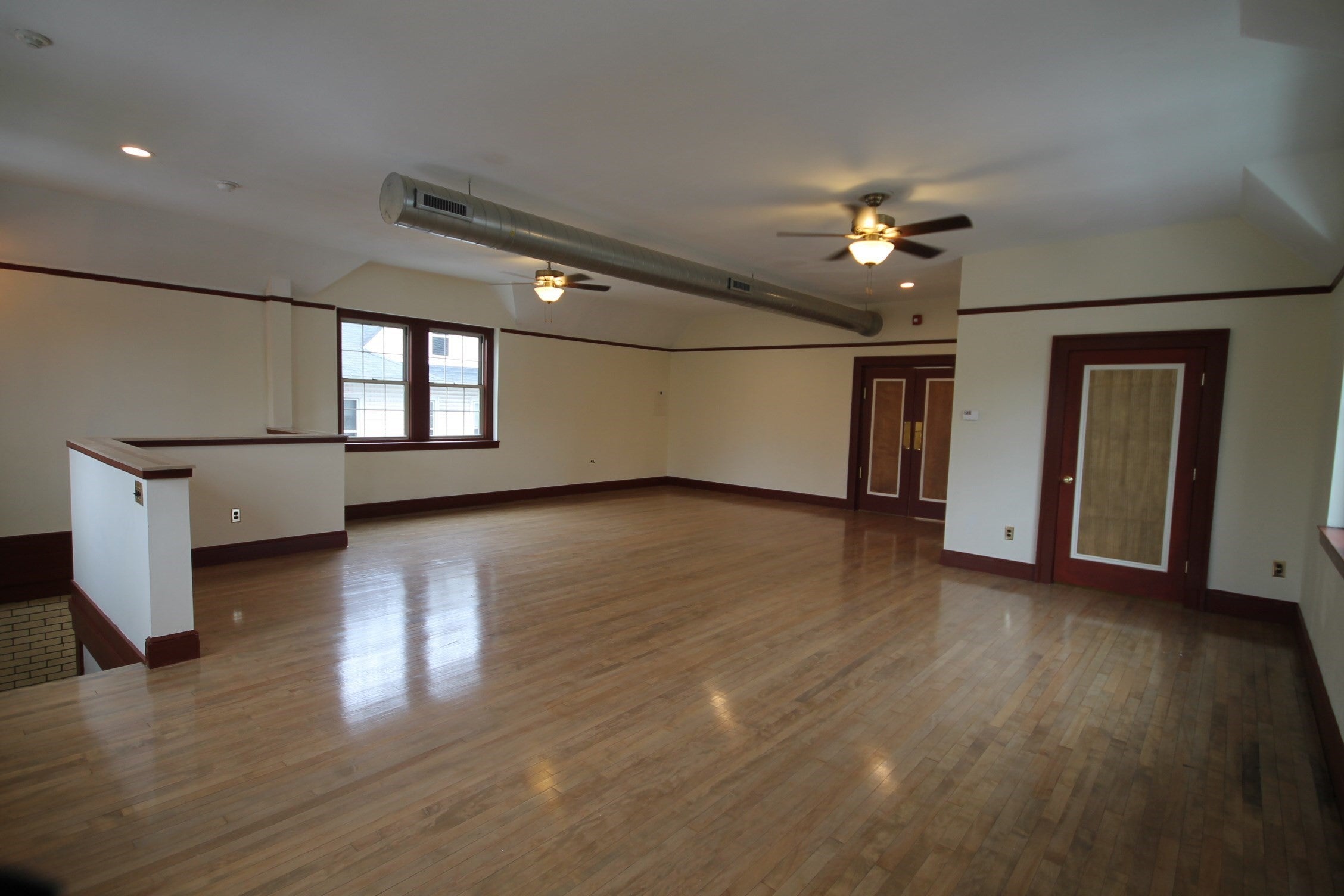 1043 Sumner Ave