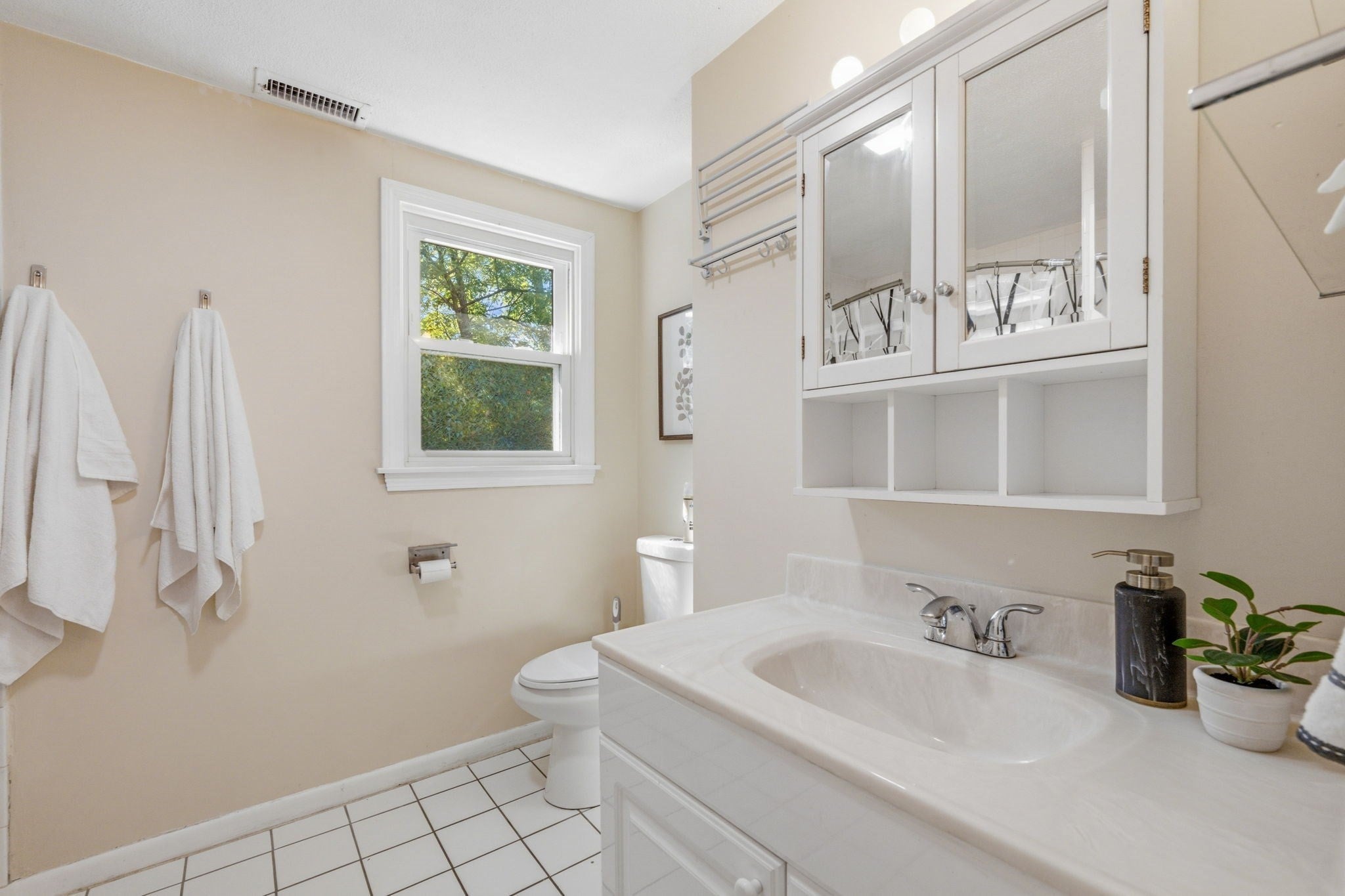 118-120 Edinboro St #118, Newton, MA, 118-120 Edinboro St #118, Newton, MA Photo #21
