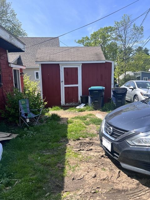 18 Laurel Ave Sterling MA 01564