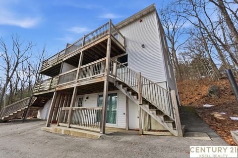 Photo of 5 Swan Ave #B, Worcester, MA 01602 (MLS # 73493771)