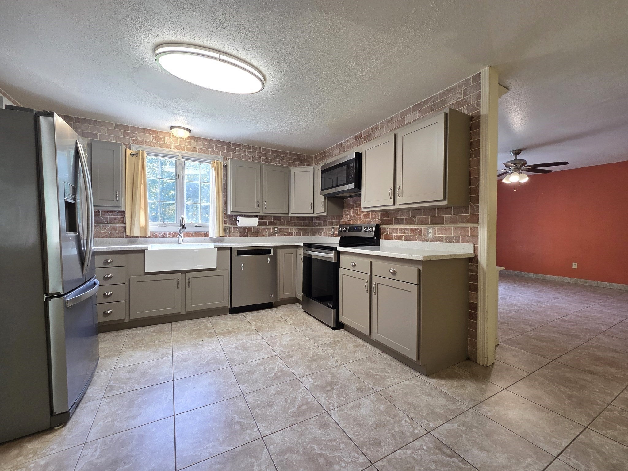 4 Joseph St, Dudley, MA Photo #4