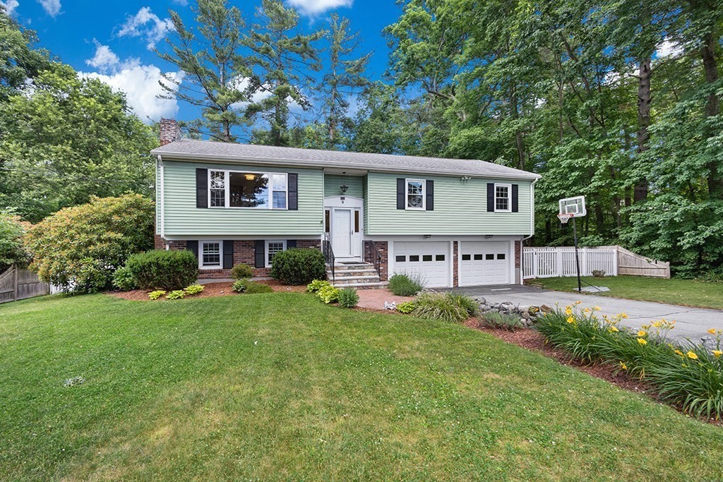 9 Lakeshore Dr