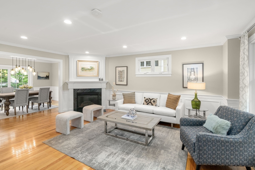 415 Belmont St 415