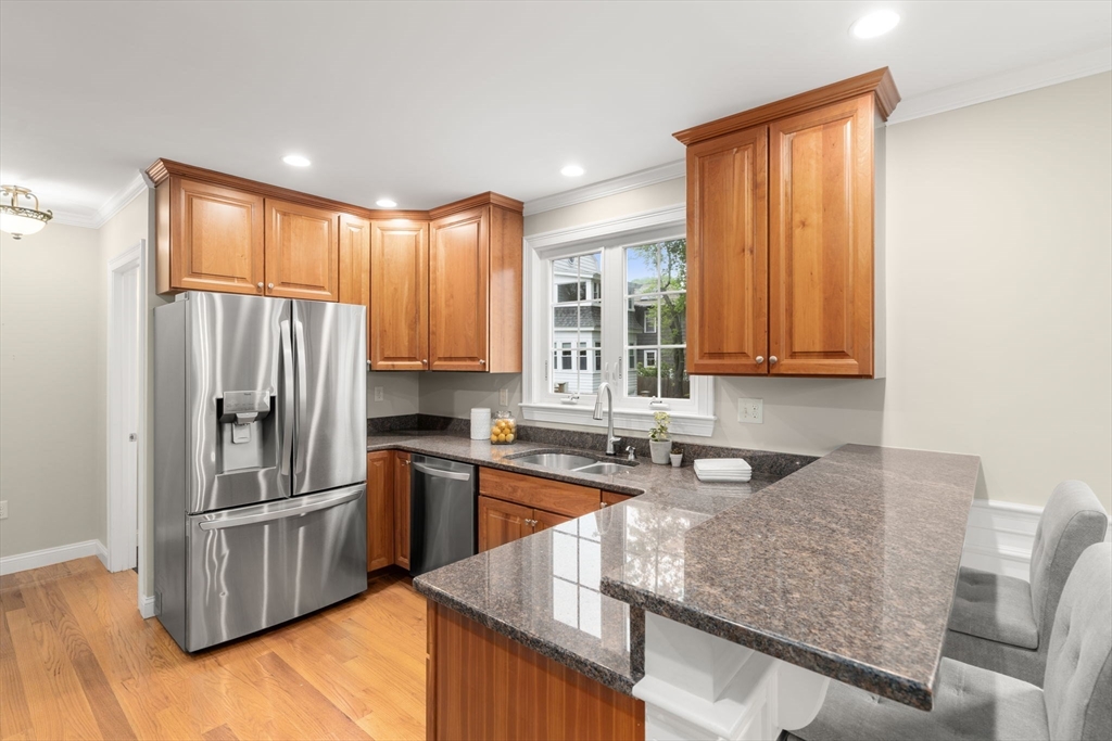 415 Belmont St 415