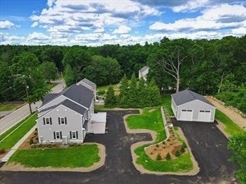 35R-37L Poquanticut Ave
