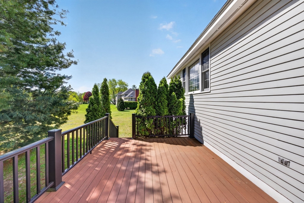 2 Stouffer Cir, Andover, MA Photo #36