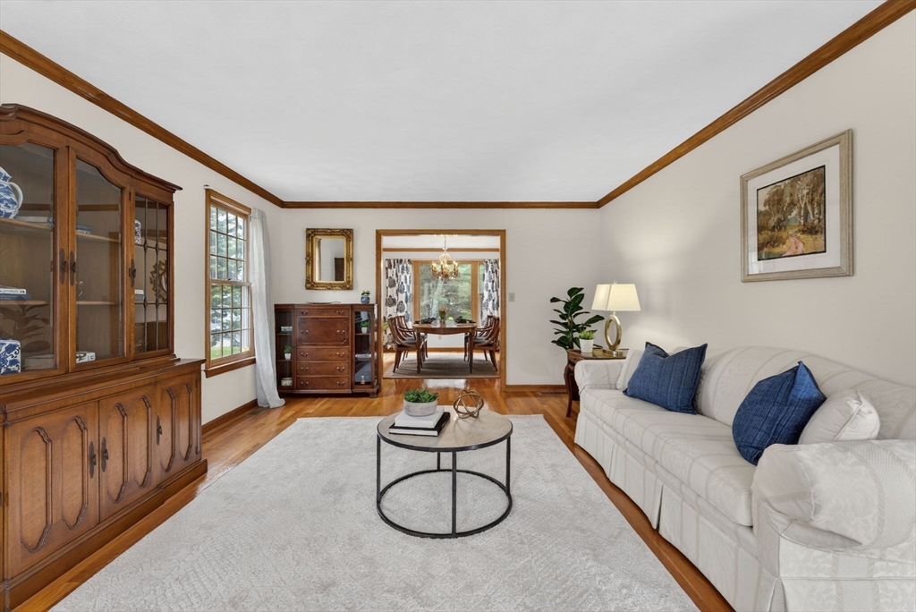 2 Stouffer Cir, Andover, MA Photo #7