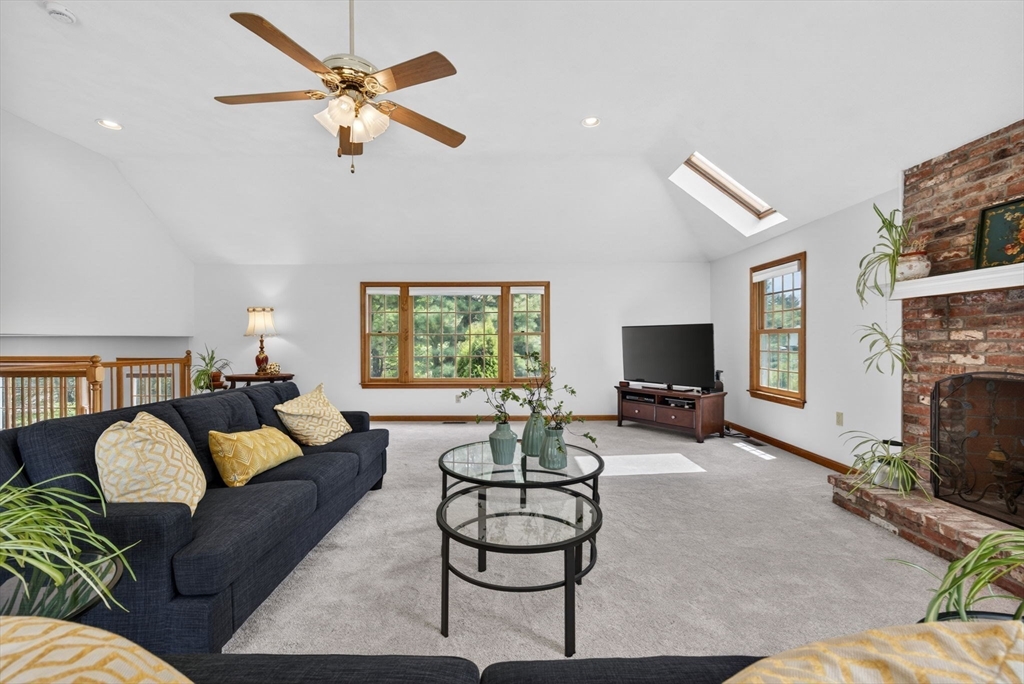 2 Stouffer Cir, Andover, MA Photo #18