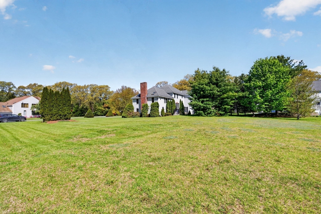 2 Stouffer Cir, Andover, MA Photo #39