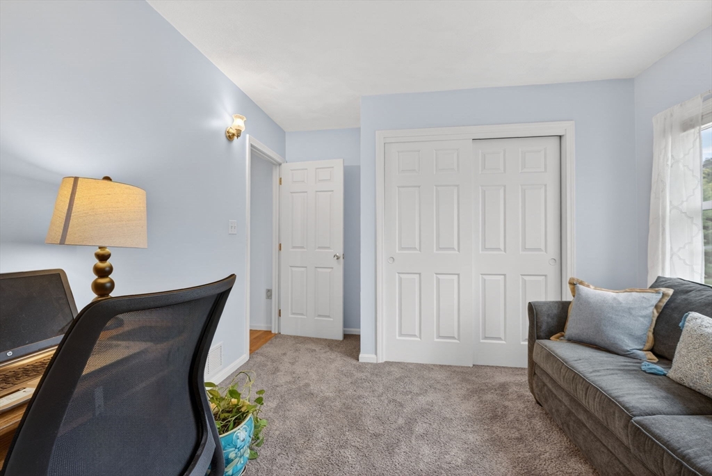 2 Stouffer Cir, Andover, MA Photo #32