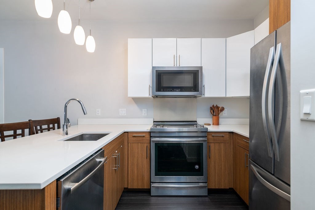 999 Hancock Street 513