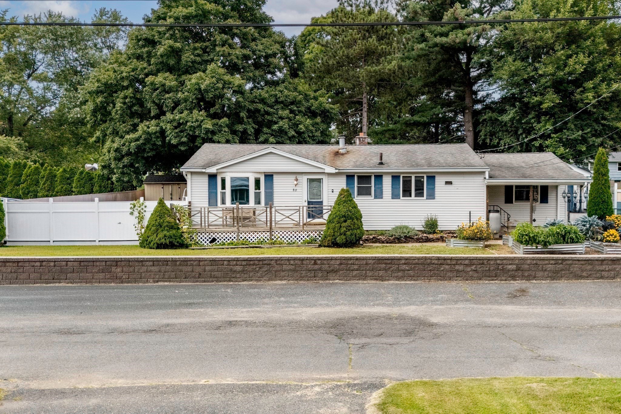 80 Quartus St, Chicopee, MA, 80 Quartus St, Chicopee, MA Photo #2