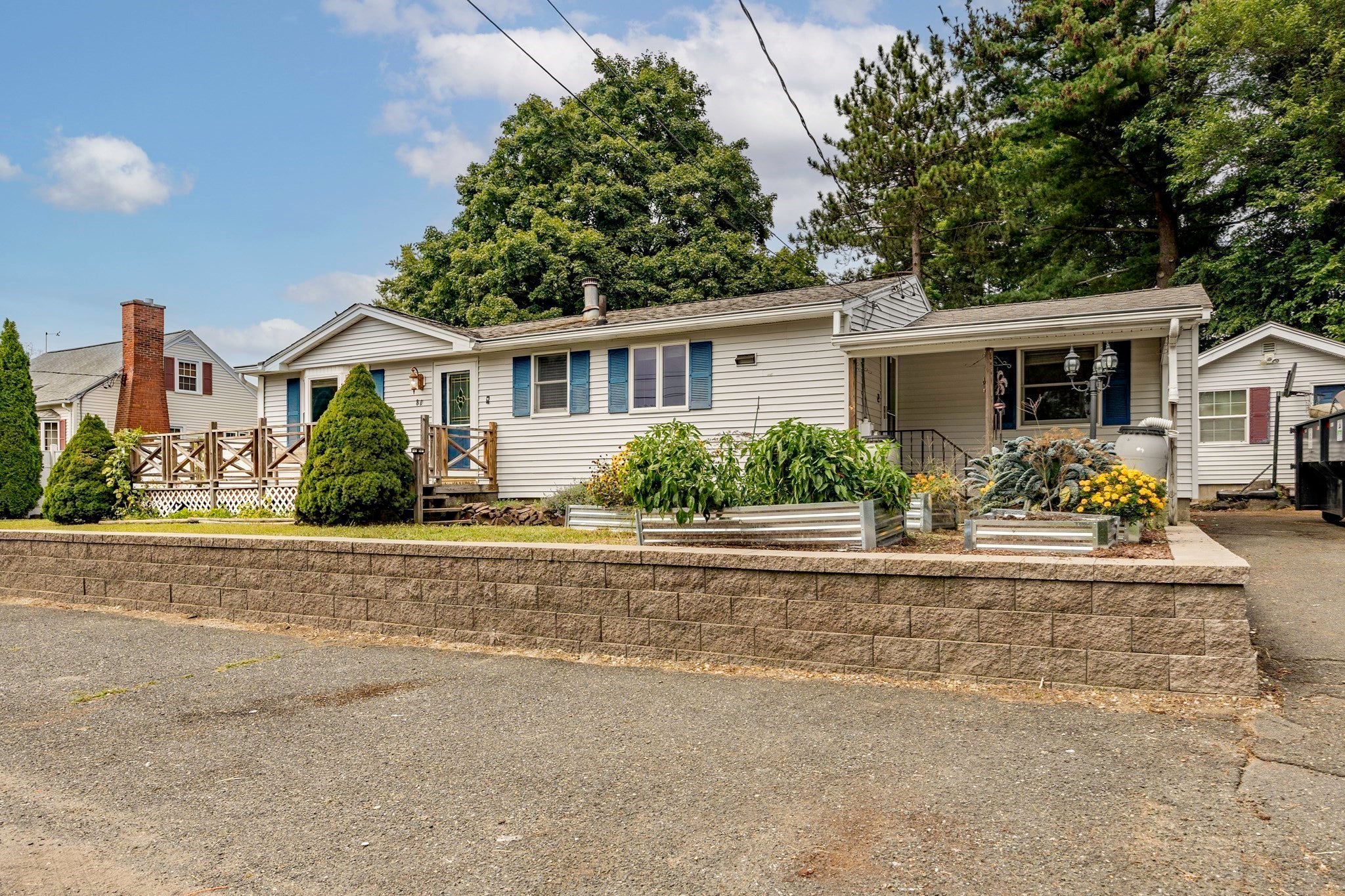80 Quartus St, Chicopee, MA, 80 Quartus St, Chicopee, MA Photo #4