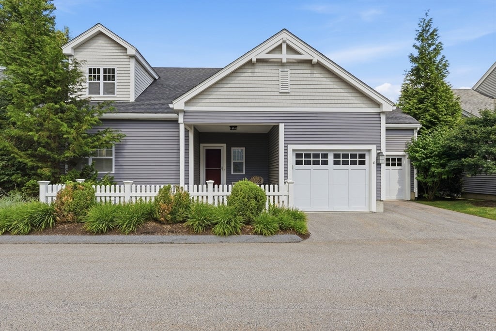 Photo of 8 Lantern Way, Ashland, MA