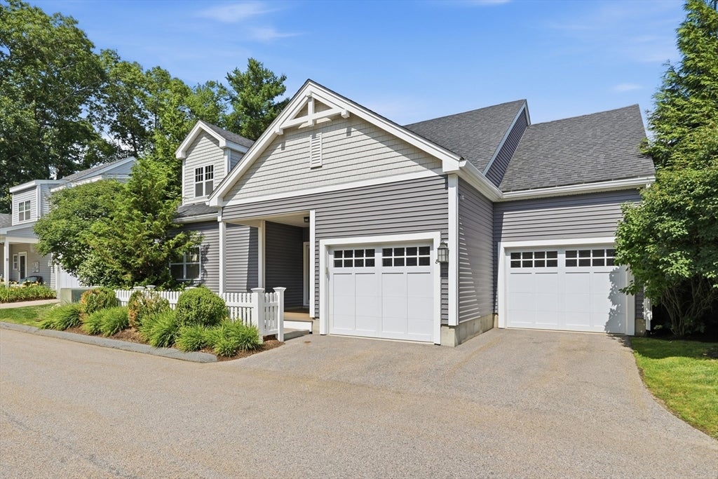 8 Lantern Way 8