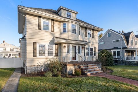 35 Grove St Medford MA 02155