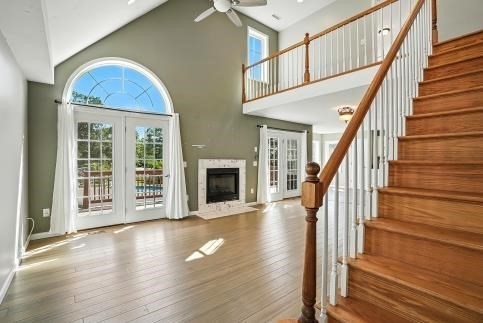 8 Shirley St