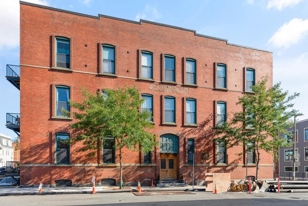 125 B Street 4D