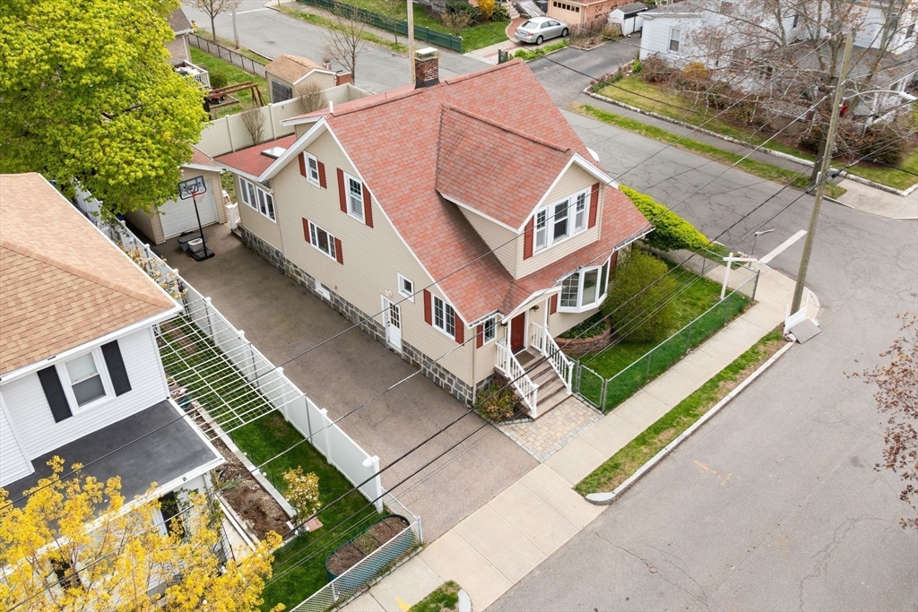 69 Bromfield St