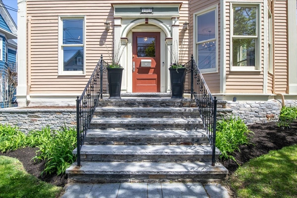 218 Park St