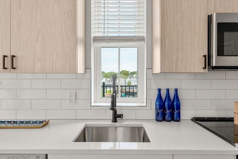 10 Somerset 207 Winthrop MA 02152