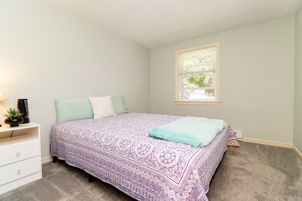 10 Ellis St, Medway, MA Photo #21