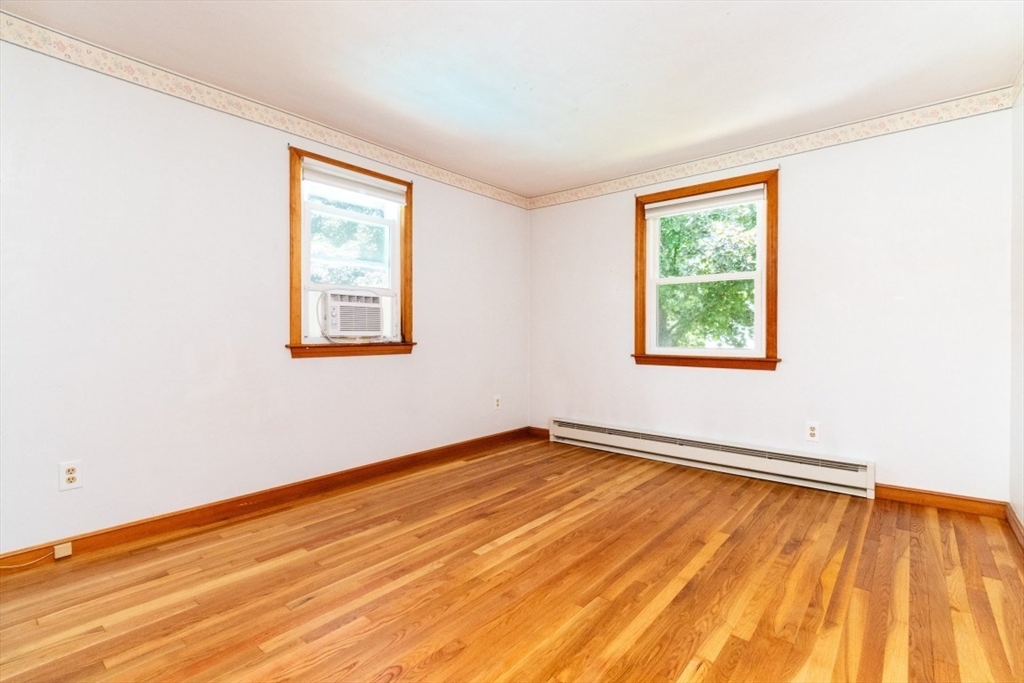 10 Ellis St, Medway, MA Photo #26
