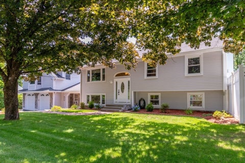 Photo of 10 Ellis St, Medway, MA 02053 (MLS # 73543934)